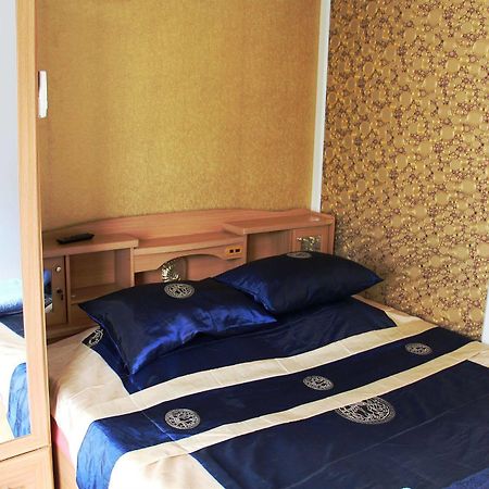 Jomtien Good Luck Apartment Екстер'єр фото