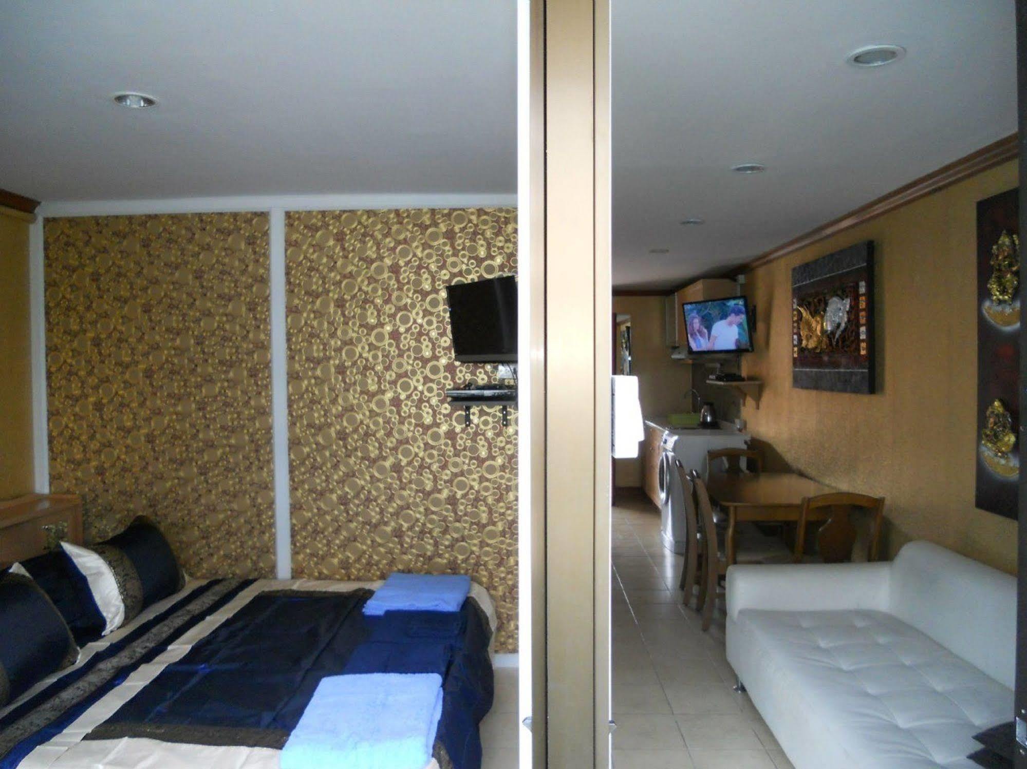 Jomtien Good Luck Apartment Екстер'єр фото