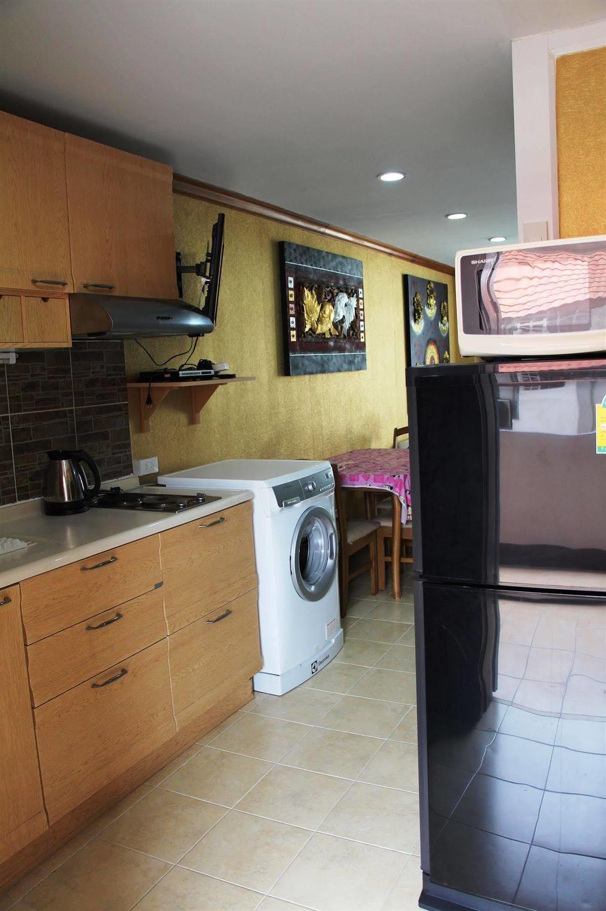 Jomtien Good Luck Apartment Екстер'єр фото